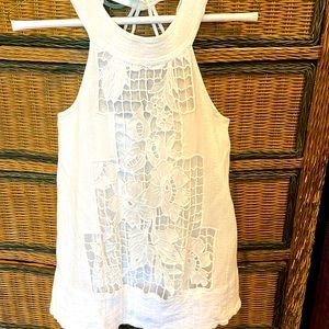 Cute White Top by Floreat